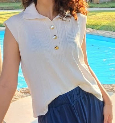 Zee Sleeveless Shirt with Metal Bottoms
