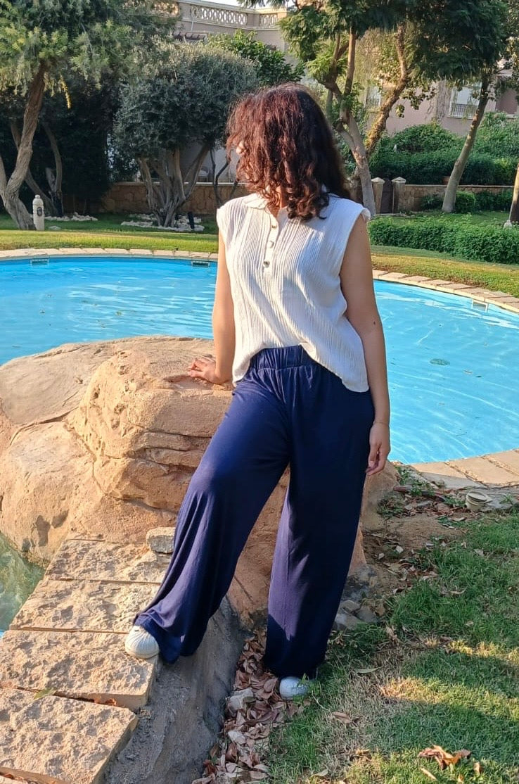 Zee Sleeveless Shirt with metal buttons