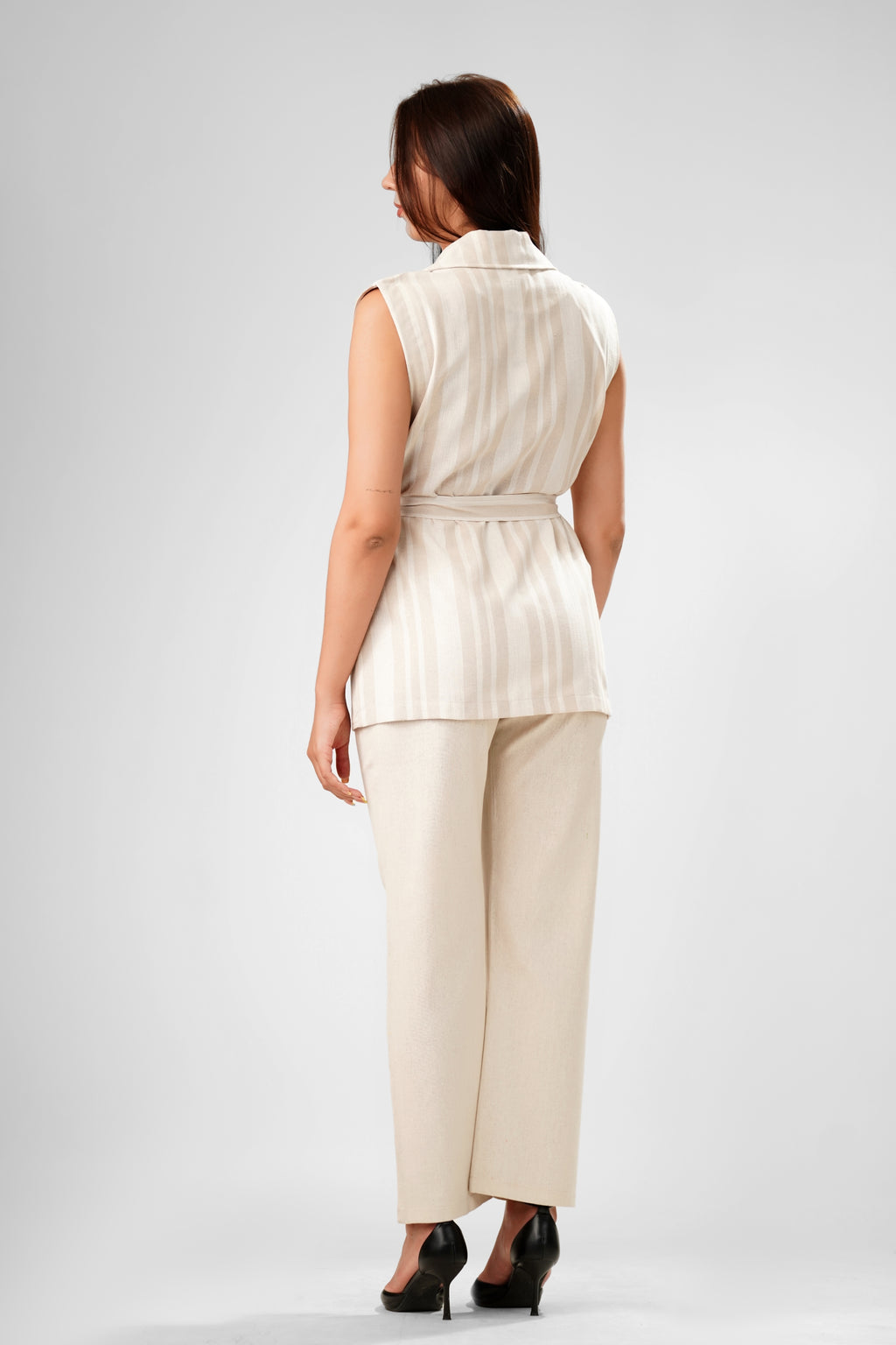 The Oat Stripe Sleeveless Trench Suit