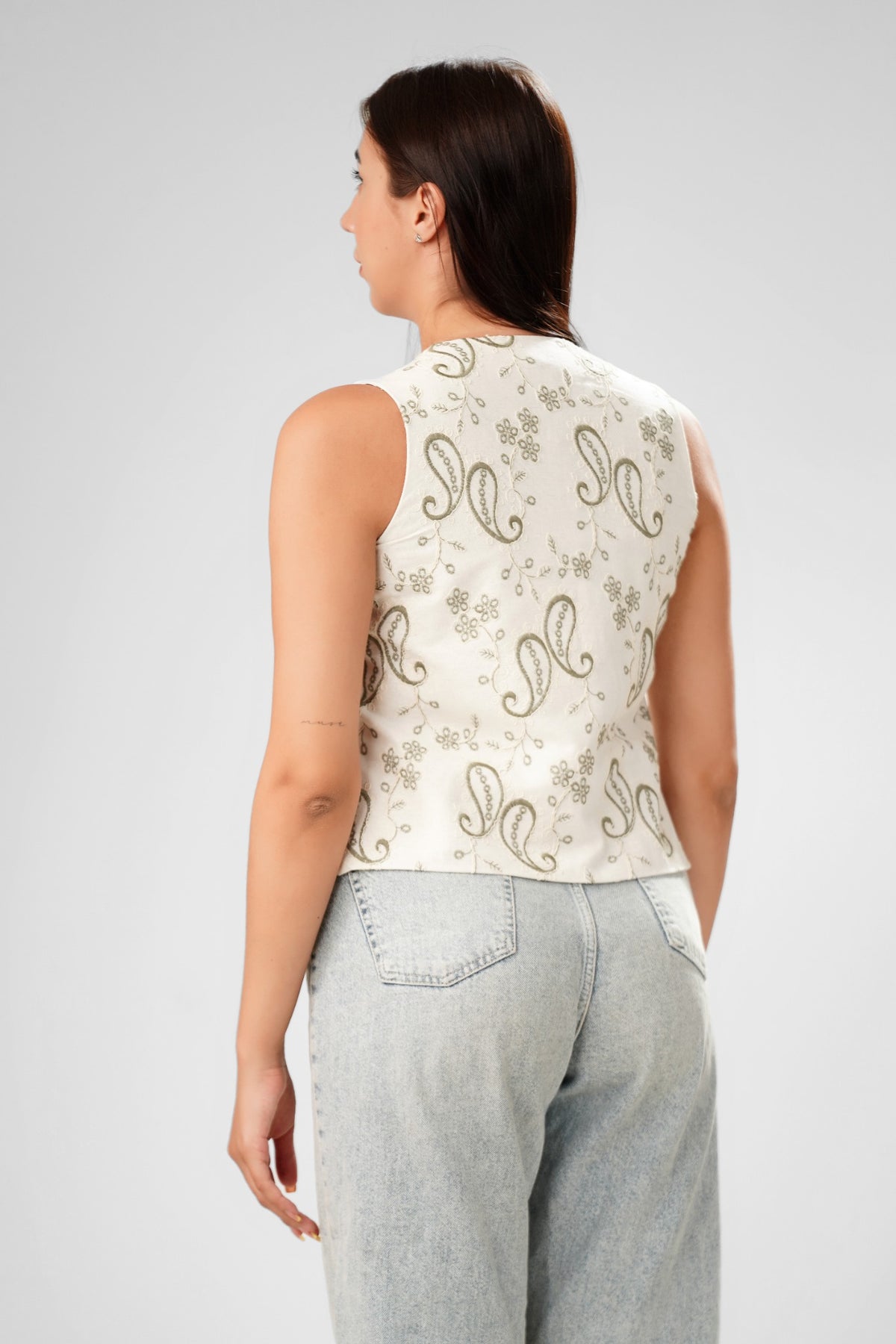 The Vintage Paisley Embroidered Linen Vest